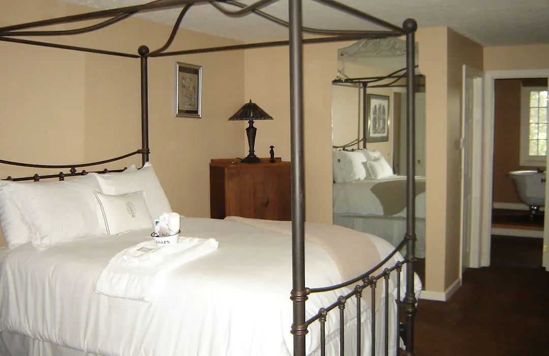 Vintage Gardens Bed & Breakfast-1